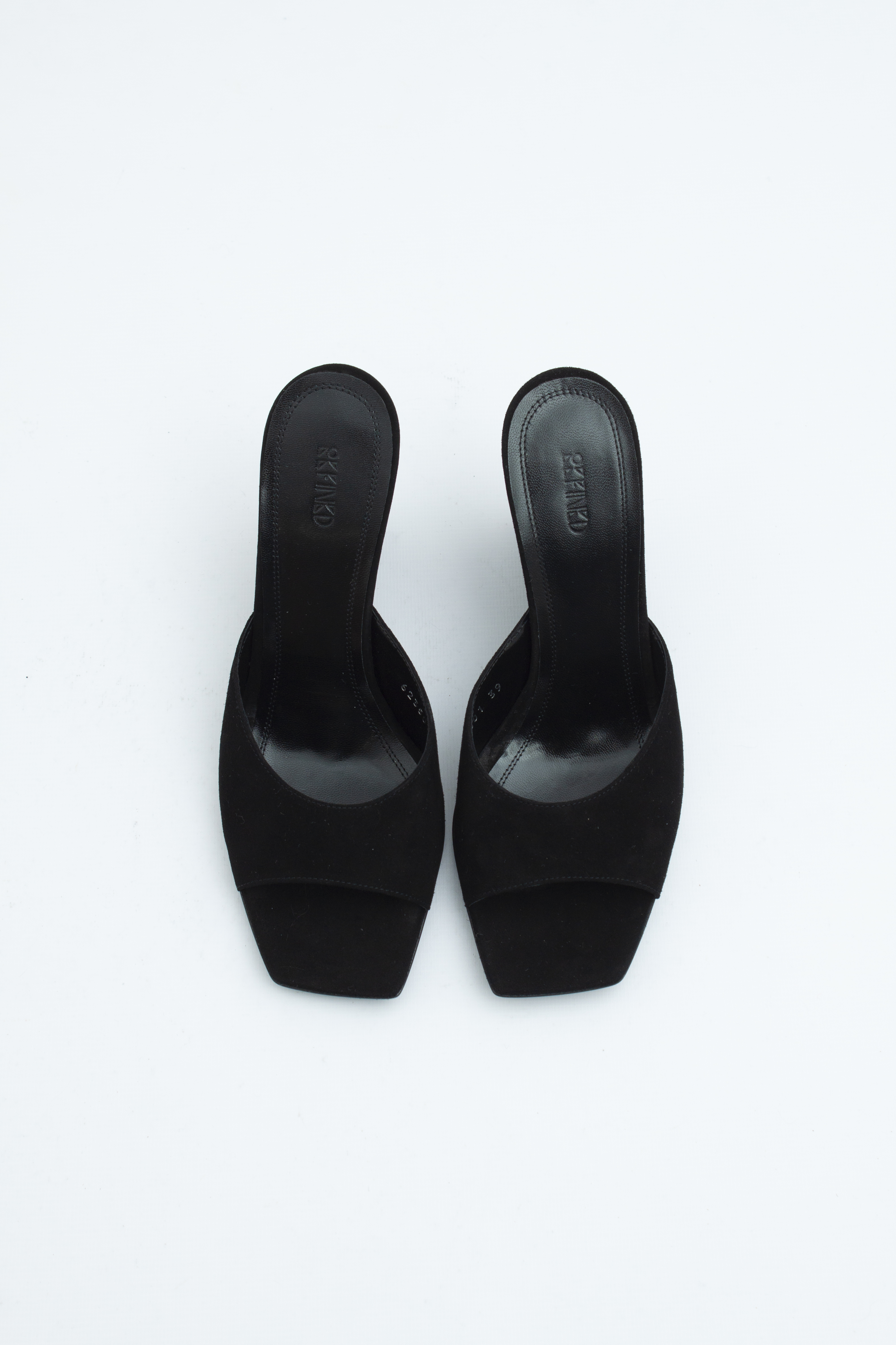 Сабо на танкетке с открытым носом черная замша, фото 1