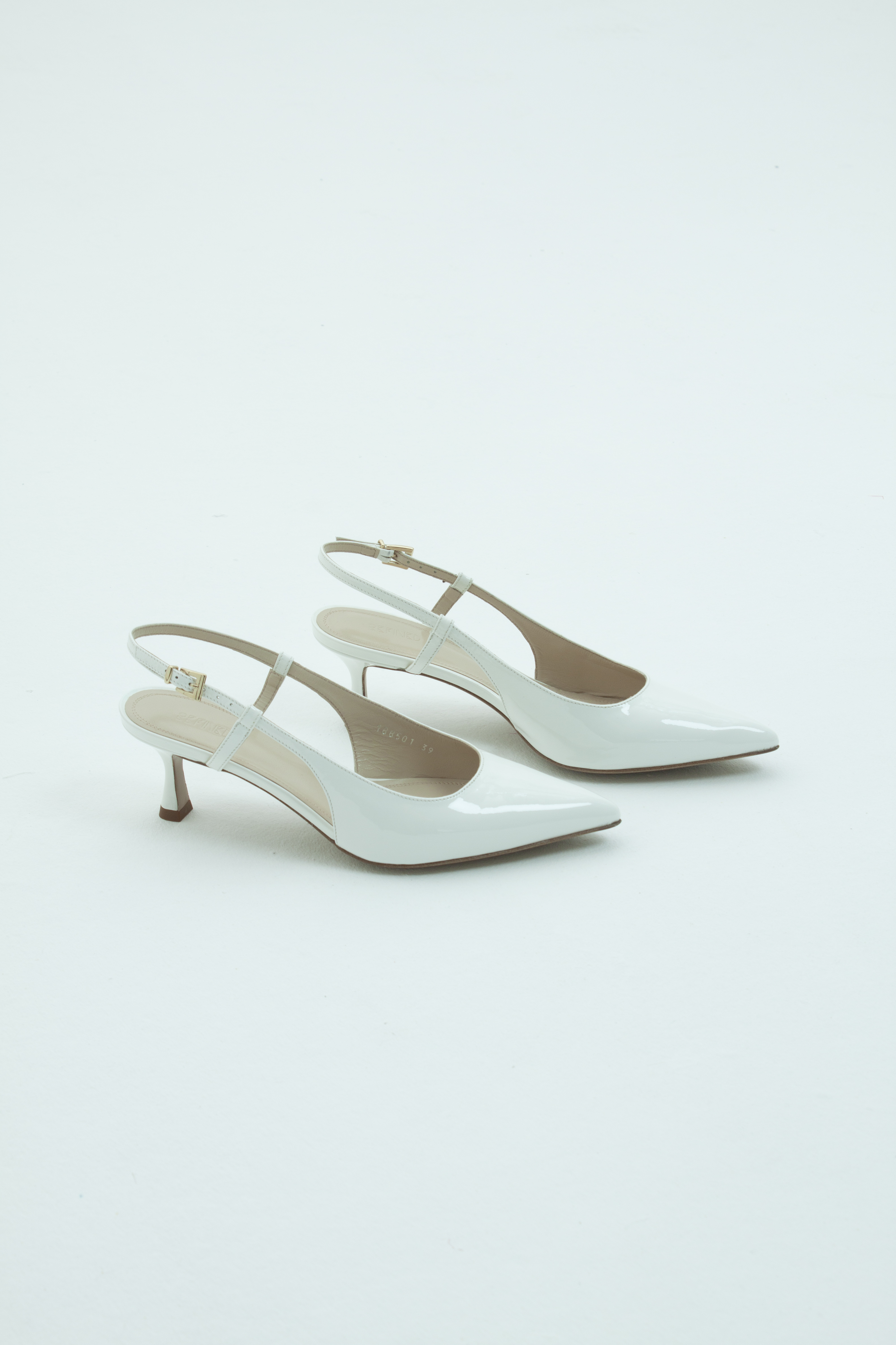 Туфли с острым носом на низком каблуке белый лак, фото 2