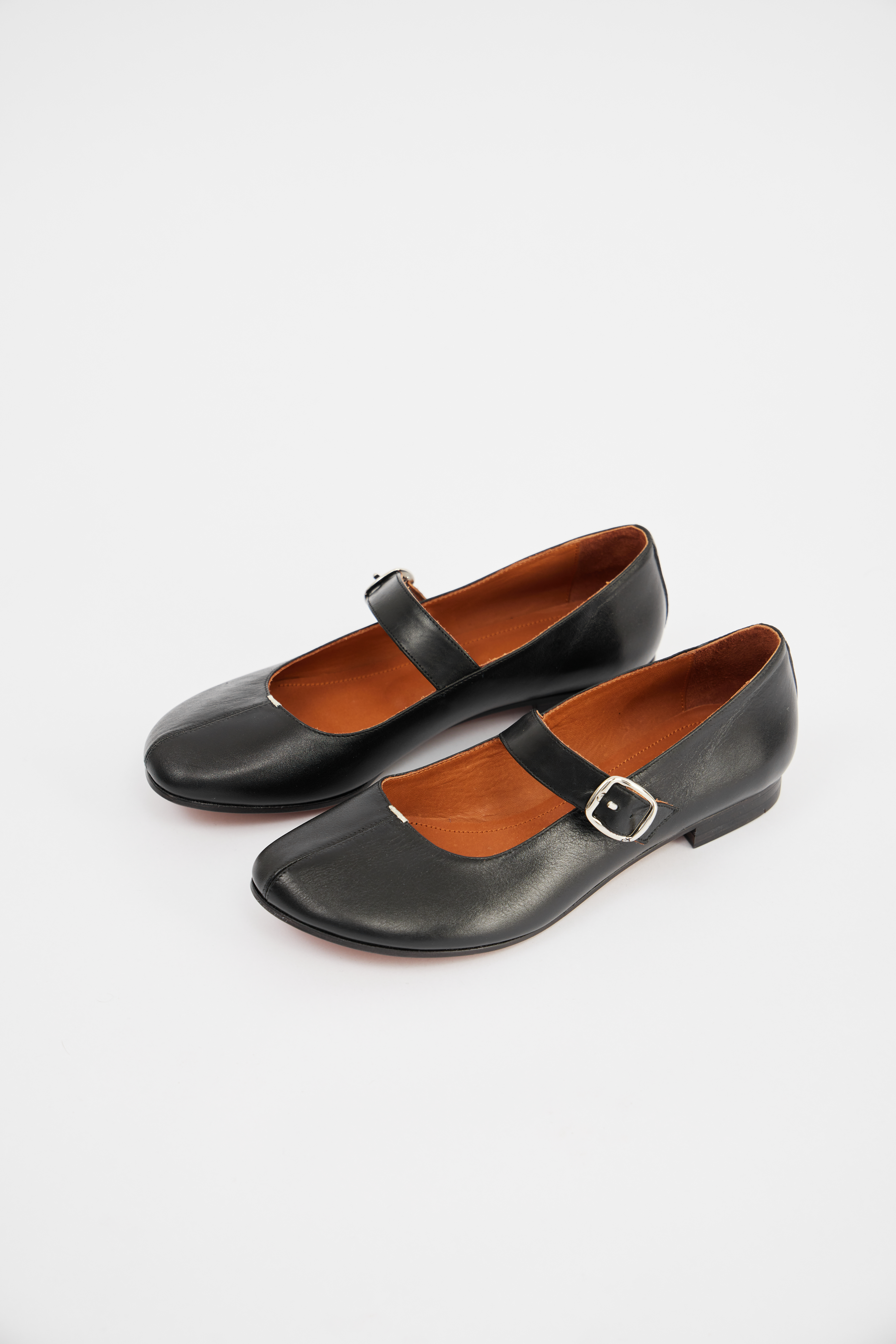 Балетки с ремешком черного цвета  (кожа), фото 2