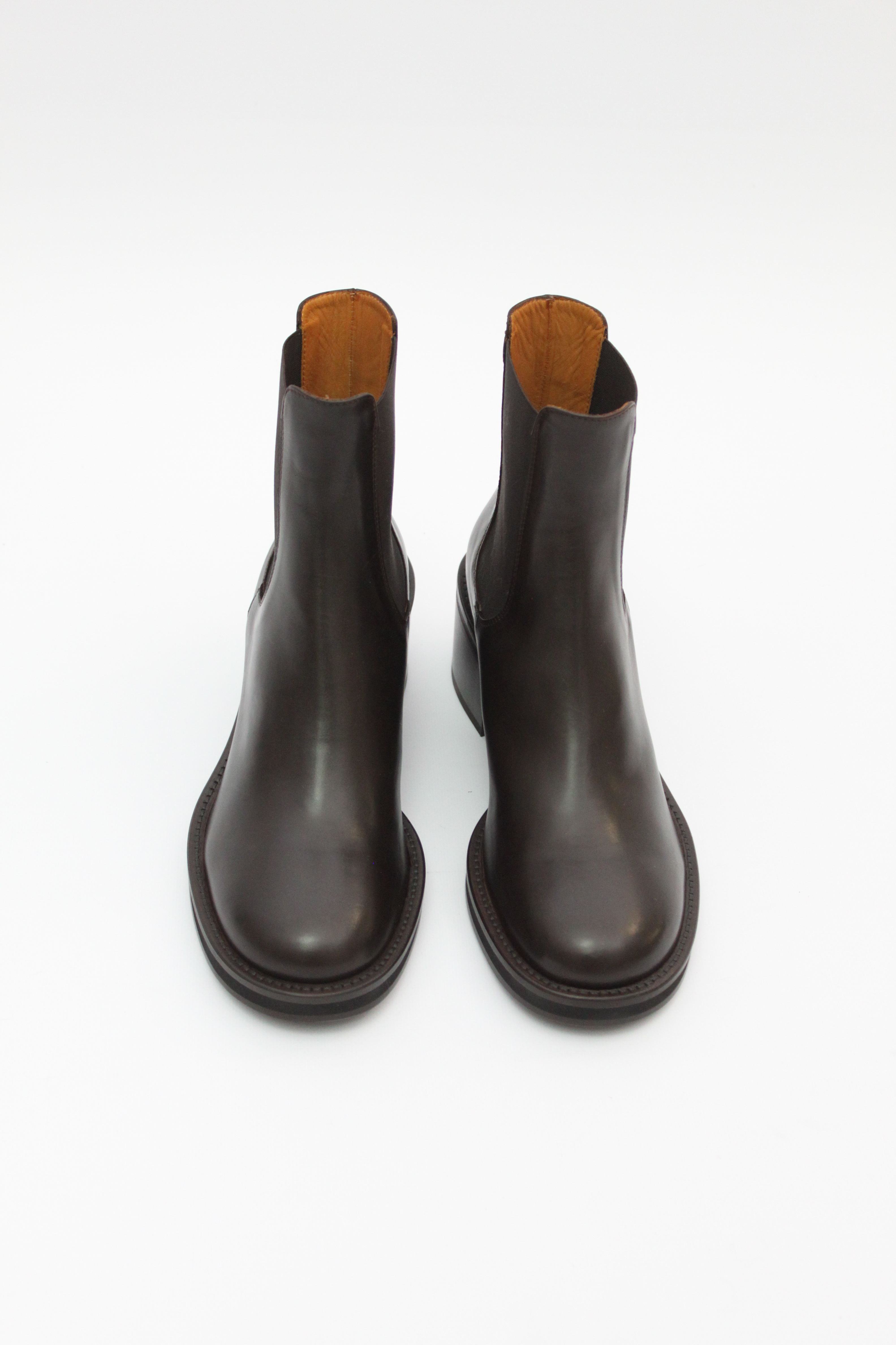 Ботинки челси с круглым носом на низком каблуке из коричневой кожи вителлино, фото 1