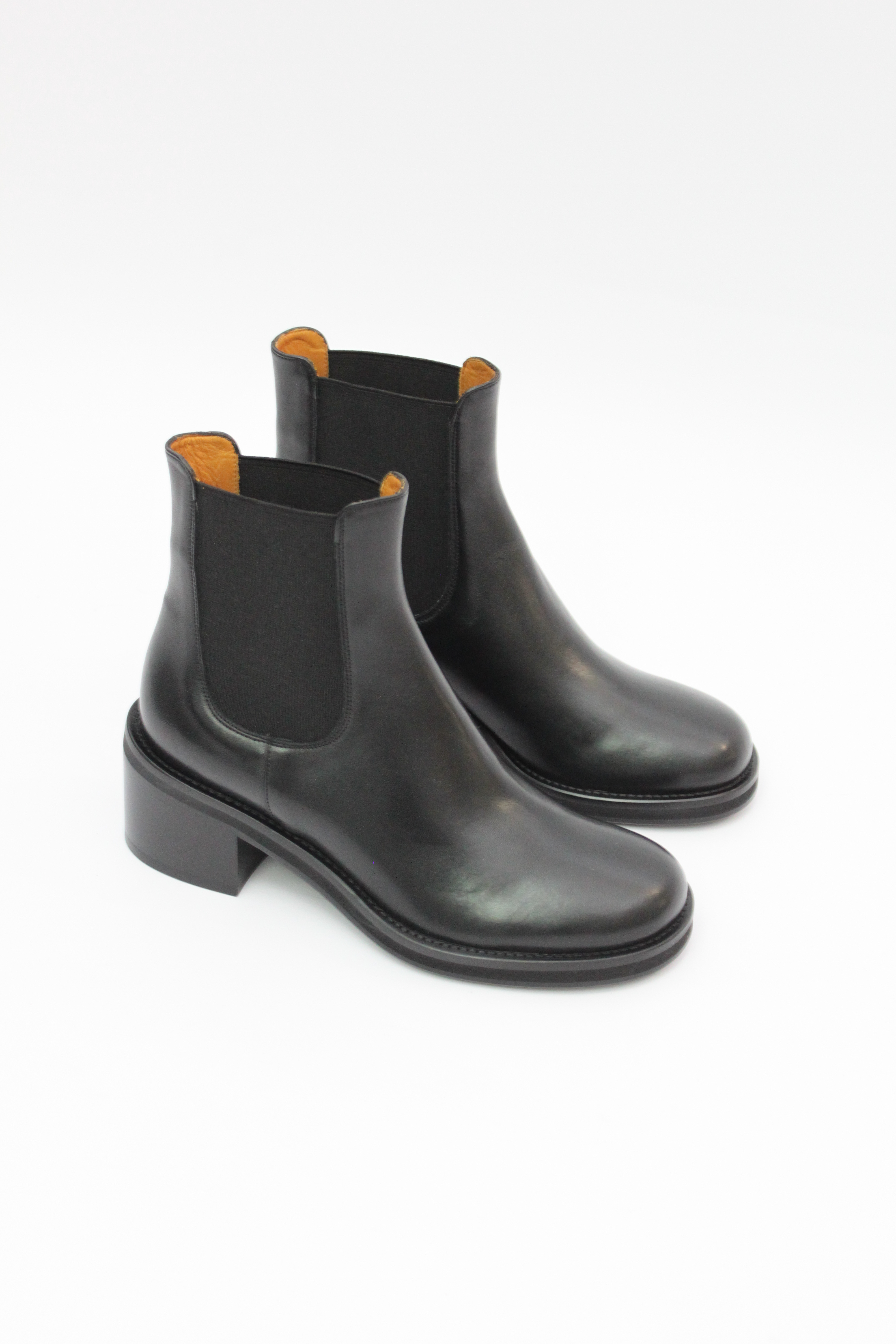 Ботинки челси с круглым носом на низком каблуке из черной кожи, фото 2